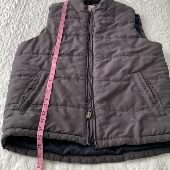 WeatherProof Medium Gray Puffer Vest (broken zipper) - Picture 8 of 8